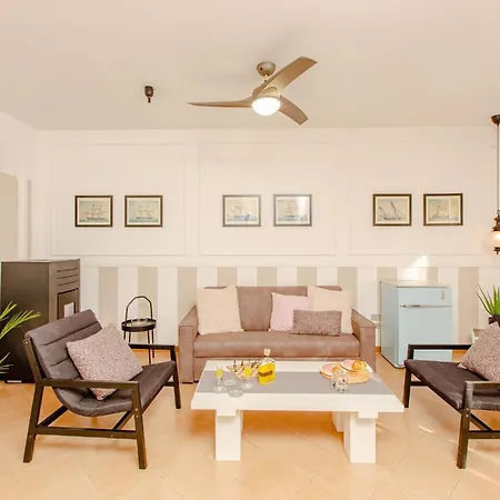 La Terrazza Di Marco By Interhome טורה סנטה סאבינה